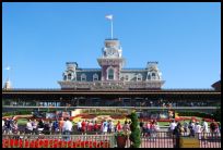 Entrance Disneys Magic Kingdom